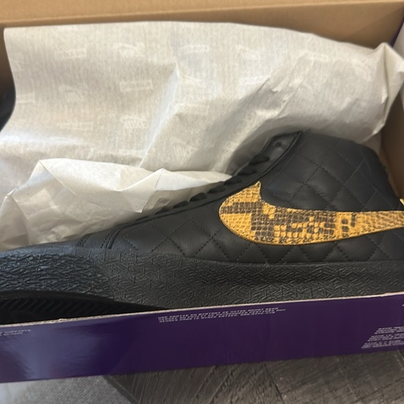 Supreme Nike Blazers - Picture 4 of 4